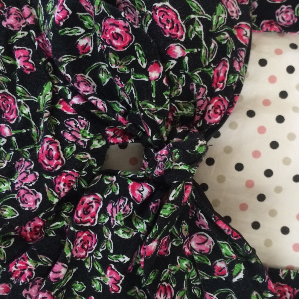 Floral crop top - Picture 2 of 3